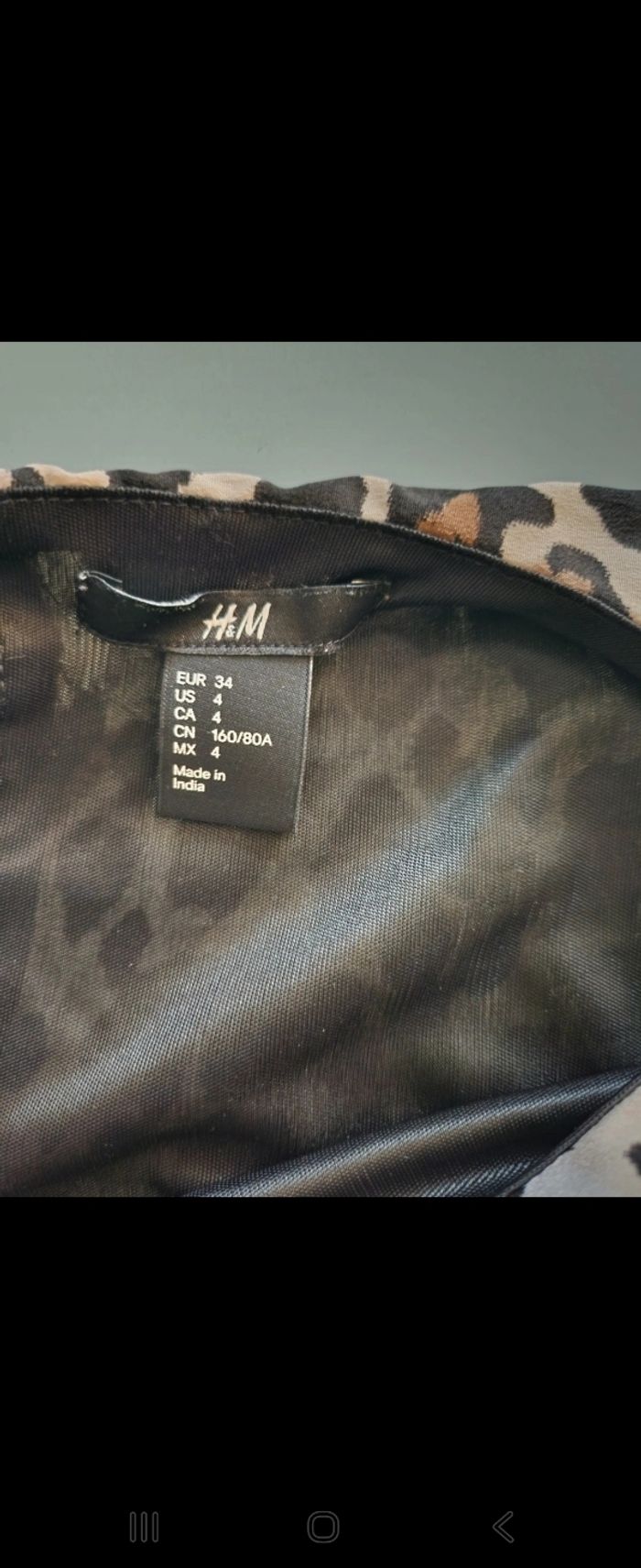 Superbe Robe Cintrée Léopard H&M taille 34 - photo numéro 5