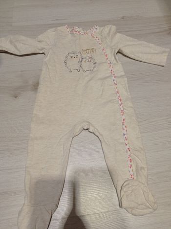 Pyjama tape a l'oeil