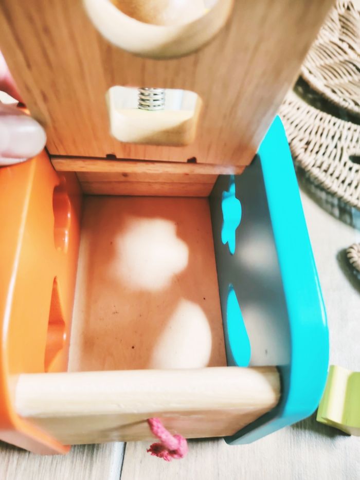 🐮 Boîte à formes à encastrer en bois - "Vache Cachatou Maggy marque Djeco - photo numéro 6