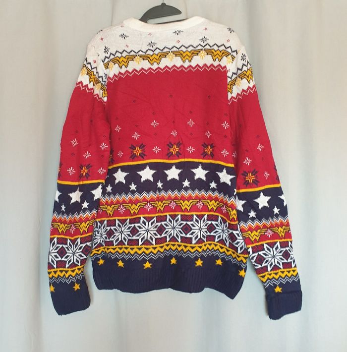 Pull de Noël Wonder Woman col rond taille M - photo numéro 2