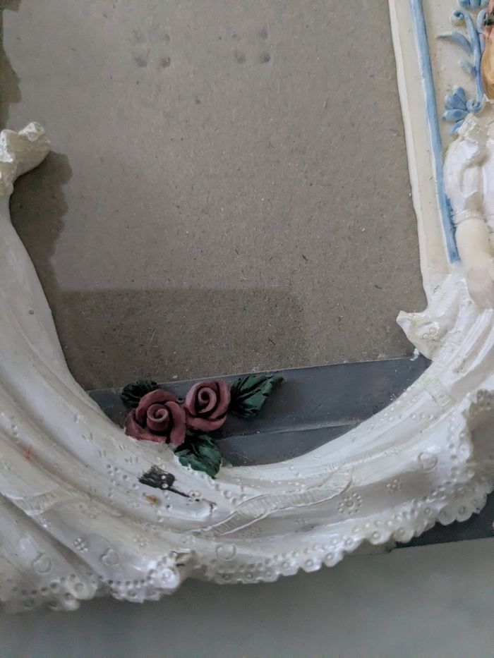 Magnifique cadre photo de la mariée et sa fille d'honneur. - photo numéro 5