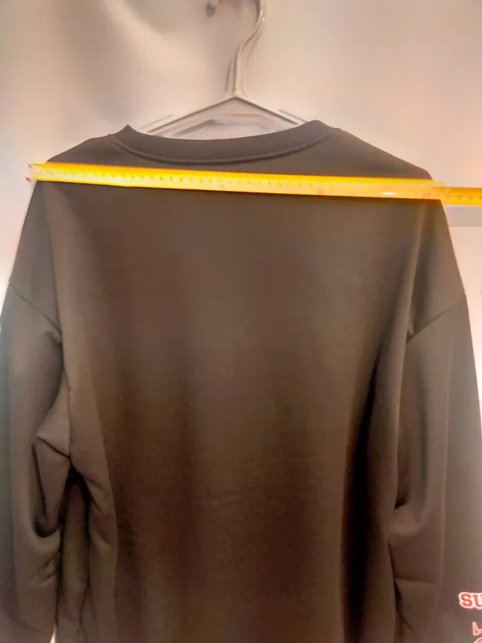 Sweat noir a motifs rouge taille L - photo numéro 8