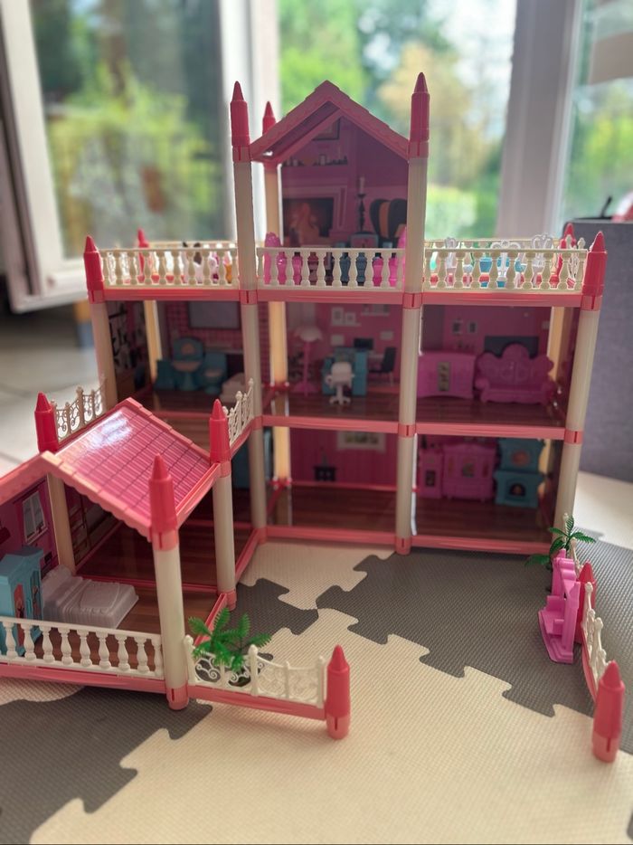 Maison de poupée - photo numéro 2
