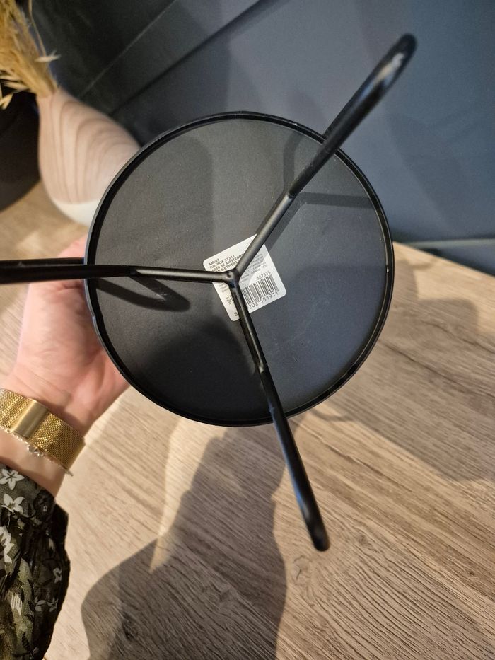 Cache-pot en métal noir, sur pied - photo numéro 2