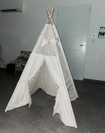 Tipi enfant en toile de coton avec tapis rembourré et son sac de transport