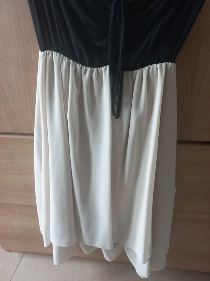 Robe dos nus noire et crème S - photo numéro 4