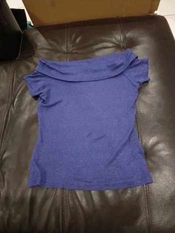Magnifique haut Morgan taille s violet paillettes