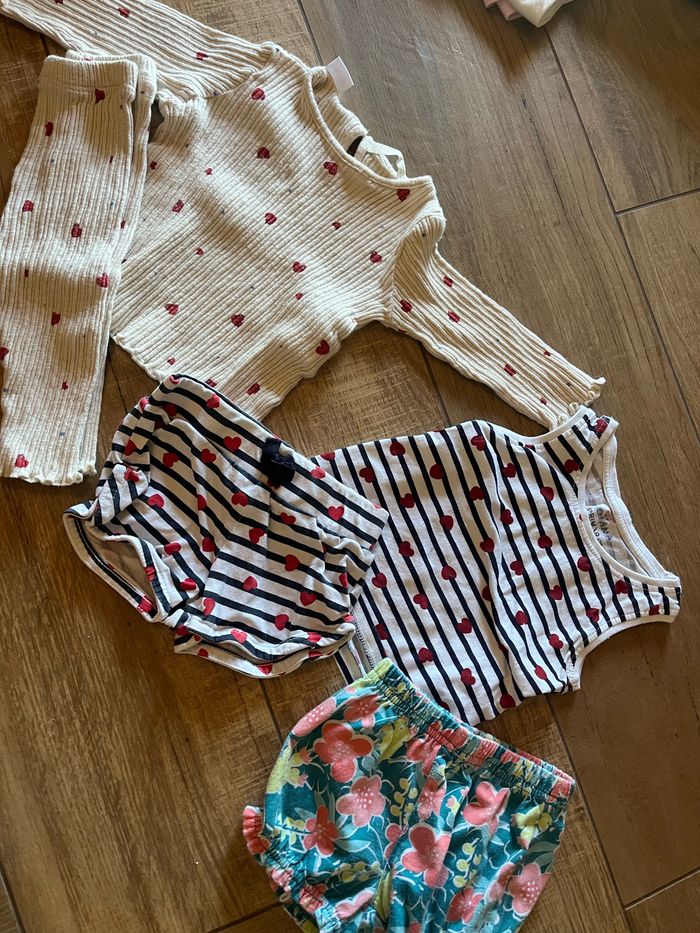 Lot vêtement bébé taille 6 mois - photo numéro 4