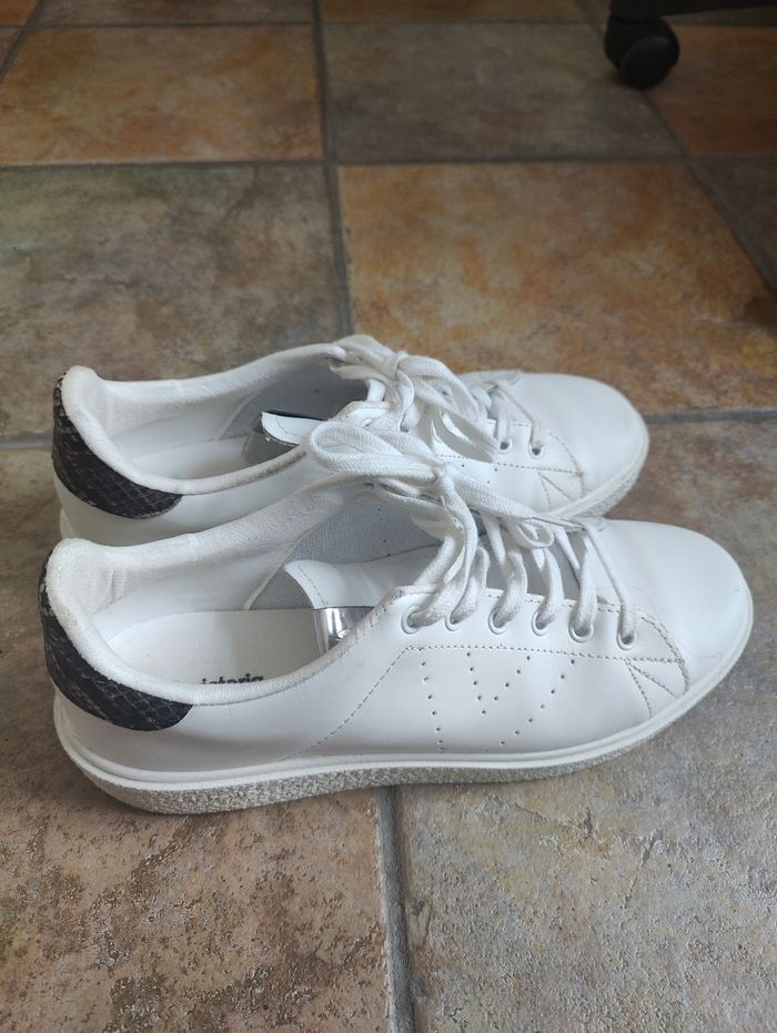 A vendre  baskets Victoria - photo numéro 2