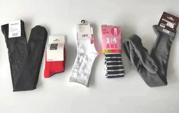 25 € Lot de collants et chaussettes