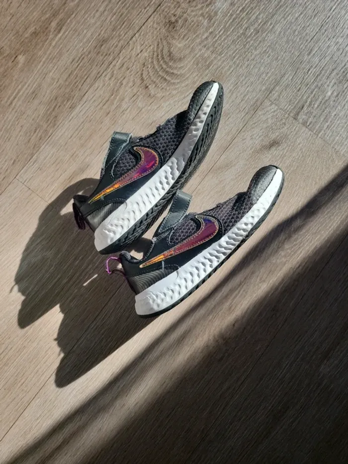 Basket nike taille 28 - photo numéro 2