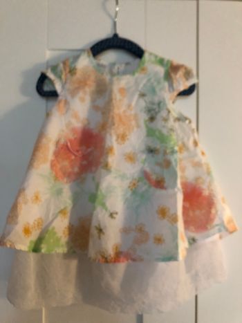 Robe avec voilage dessous