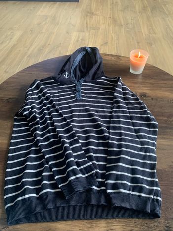 Pull à capuche