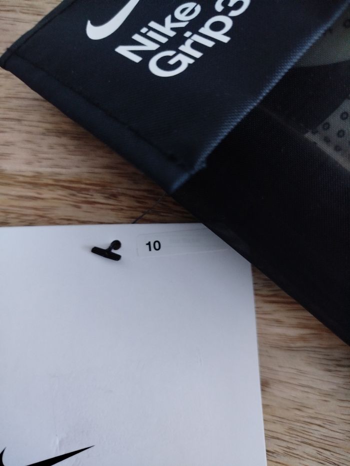 Gants gardien foot Nike grip 3 T 10 - photo numéro 5