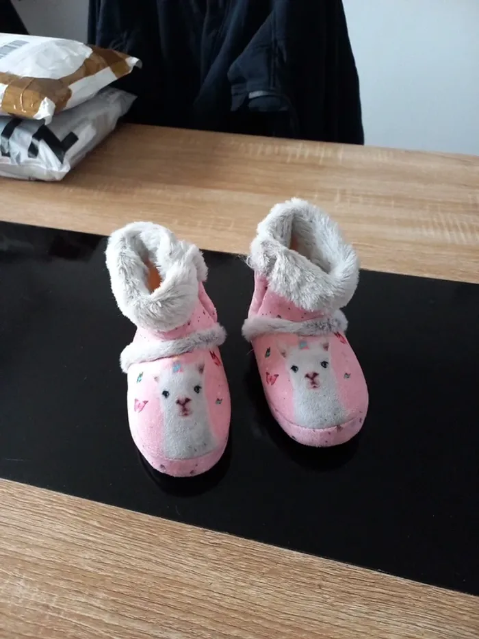 Chaussons fille 24 - photo numéro 2
