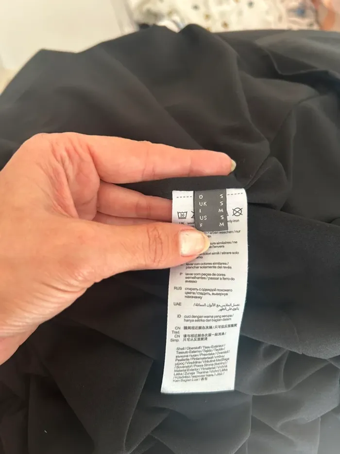 Esprit robe noire, moulante femme, taille M/38 manches longues - photo numéro 5