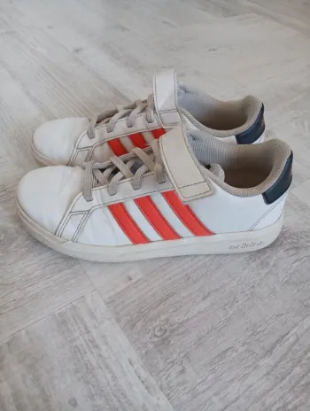 Baskets adidas pointure 34