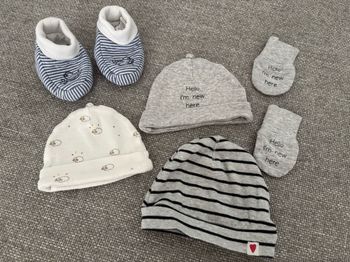Bonnets et accessoires naissance