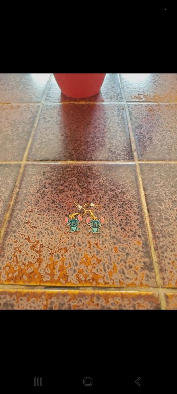 Boucle d oreille stitch