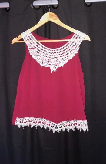 Joli débardeur fluide dentelle taille M 38