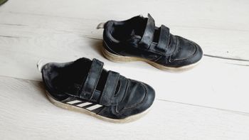 Chaussures mixte garçon fille baskets noires Adidas pointure 29