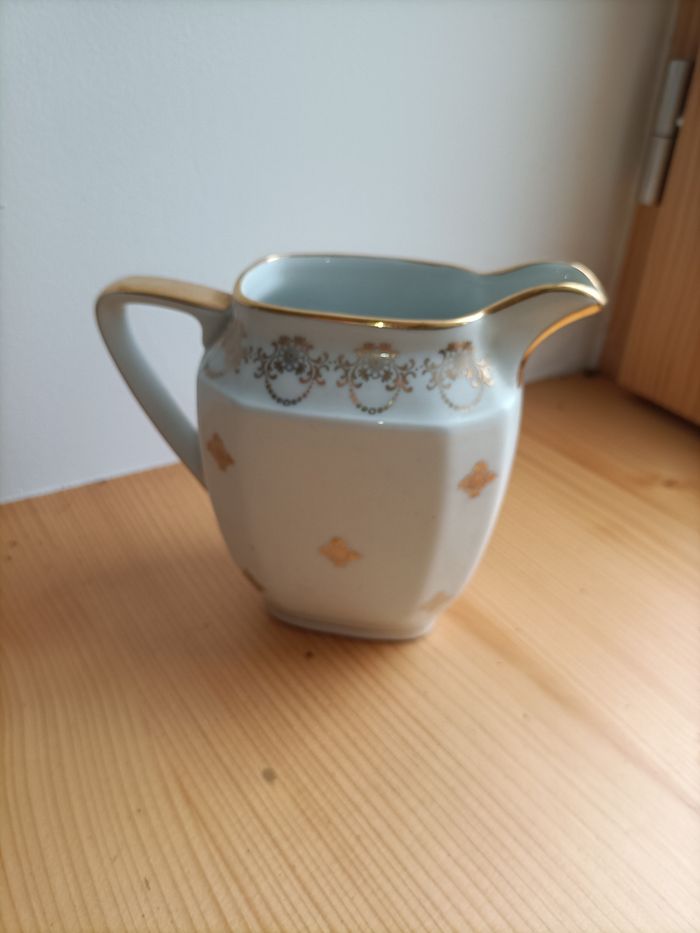 Petit pot de lait porcelaine de Limoges vintage blanc doré très bon état - photo numéro 3