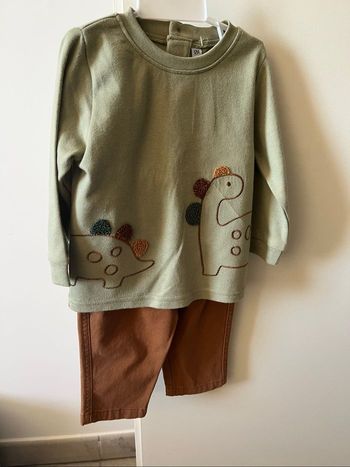 Vêtements dinosaure