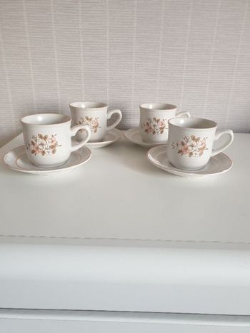 4 tasses