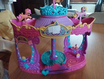 Manège My Little Poney + 2 poneys Taille unique·Très bon état·My Little Pony