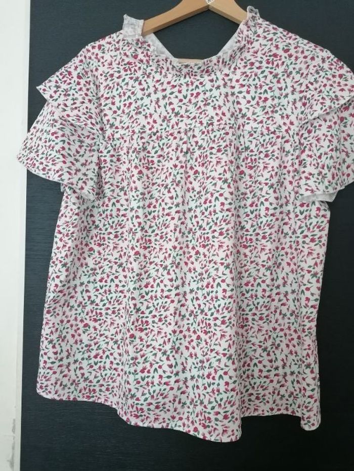 Jolie blouse fleurie