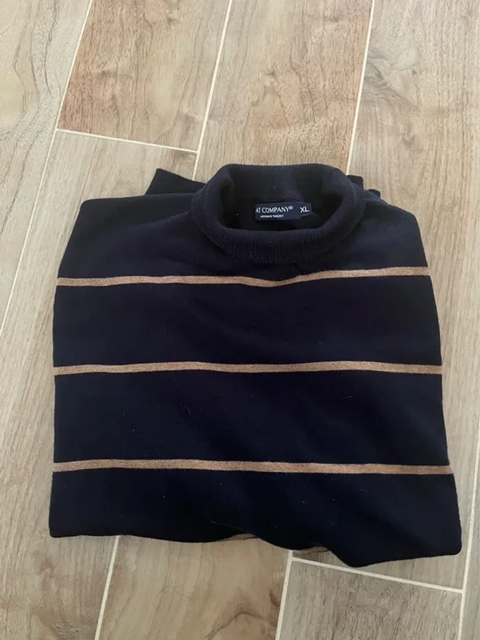 Pull Armand Thierry taille XL