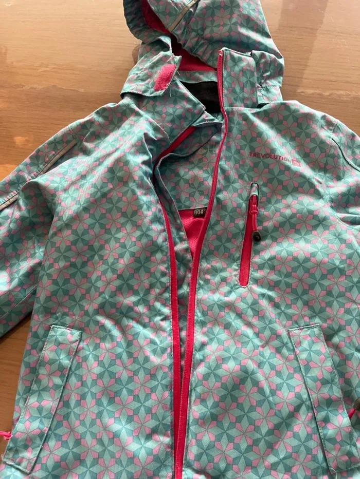 Veste imperméable en bon état - photo numéro 2