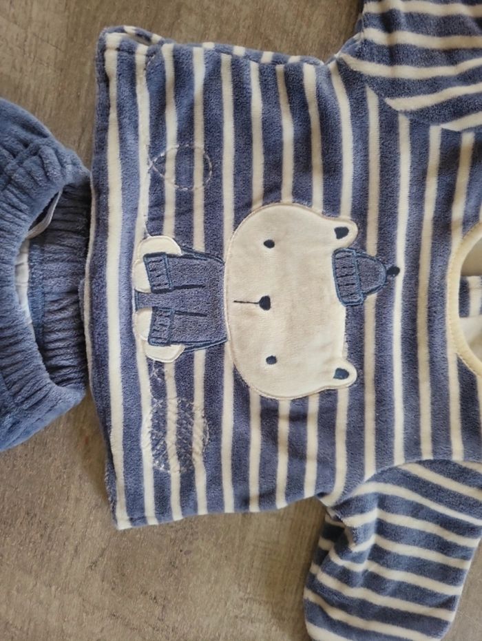 Pyjama 2 pièces 1mois - photo numéro 2