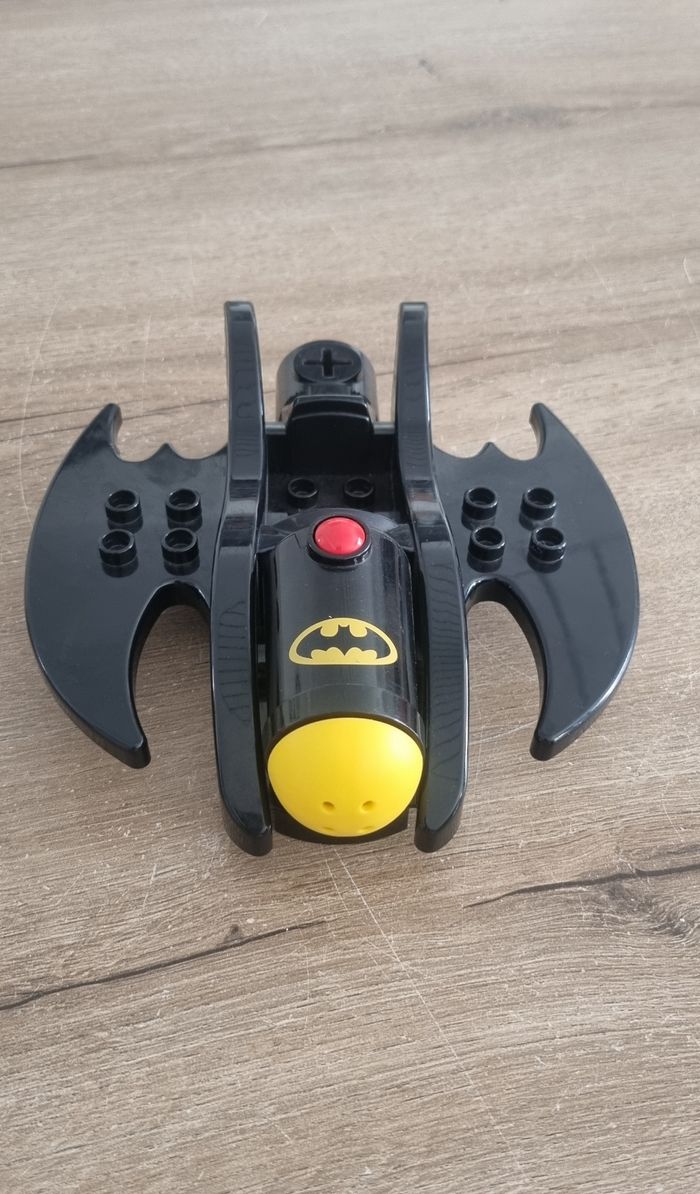 Batwing de Batman Lego Duplo - photo numéro 4