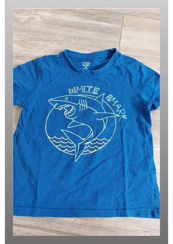 Tee shirt bleu requin kiabi 6 ans