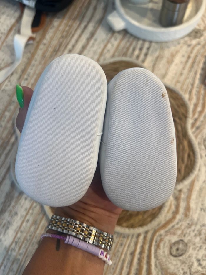 Petite baskets taille 17-18 - photo numéro 2
