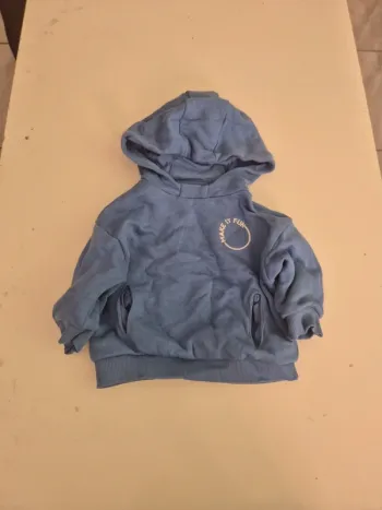 Pull à capuche 6 mois