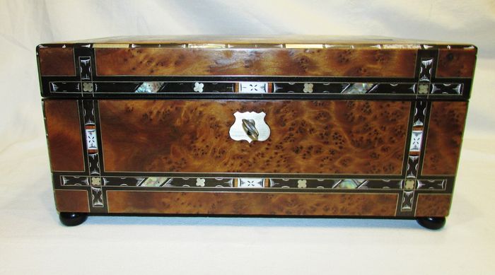 Coffret de parfum pour voyager - photo numéro 6