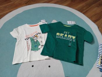 Lot 2 t-shirts neufs 3 ans