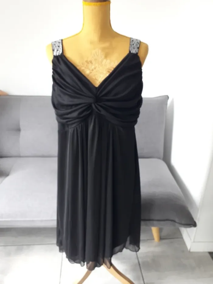 Robe noire en voile