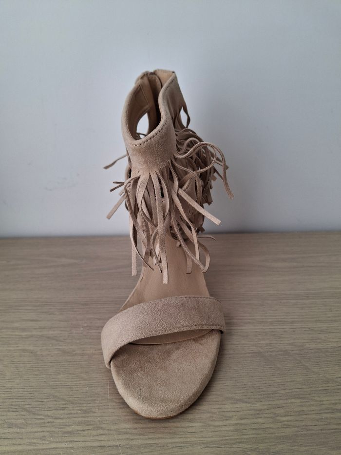 Talons à franges 38 - photo numéro 3
