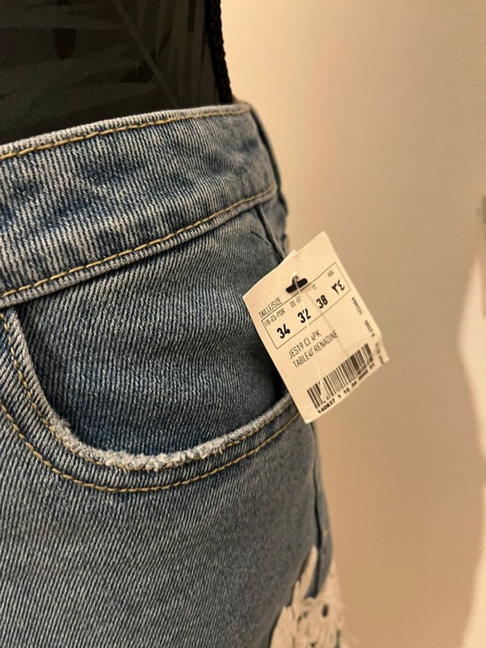 Short jean et dentelle neuf avec étiquette - photo numéro 3