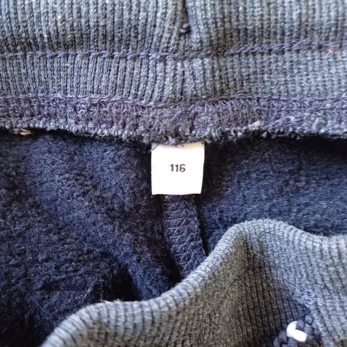 Pantalon C&A 116 6 ans - photo numéro 4