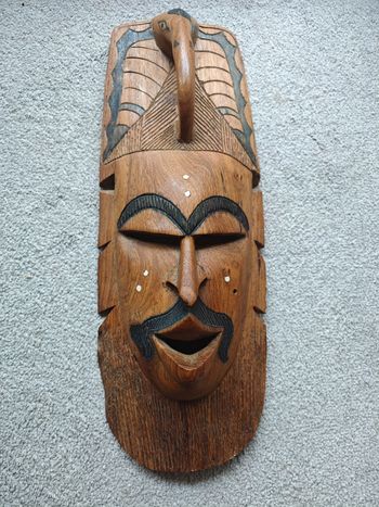 Grand Masque Artisanal en Bois Massif - Art Africain