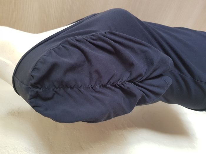 Top marine taille 40 manches bouffantes - photo numéro 4