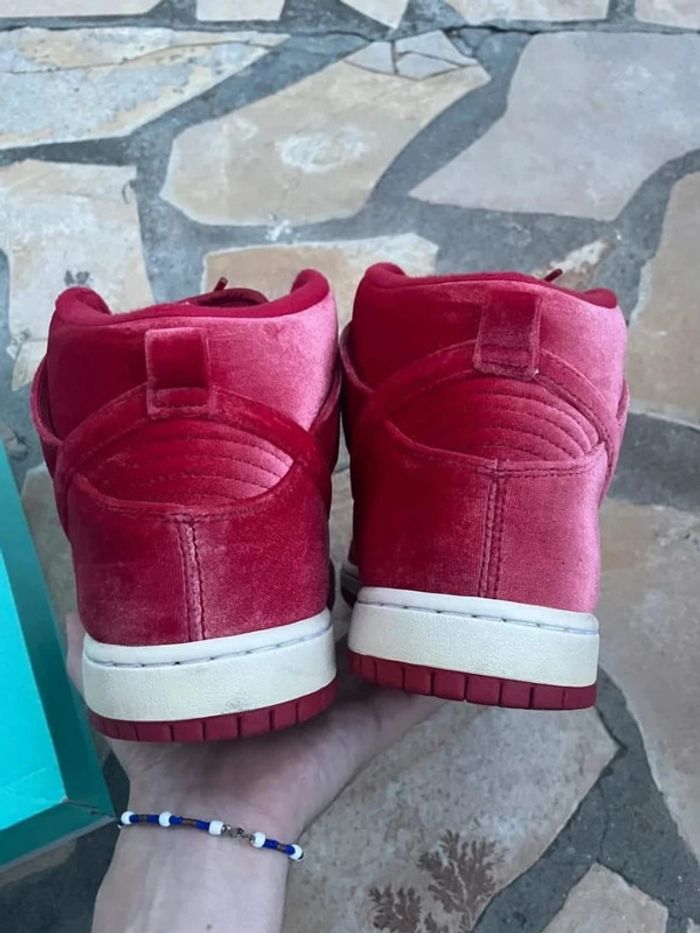 Nike SB Dunk High Red Velvet (2016) - photo numéro 6