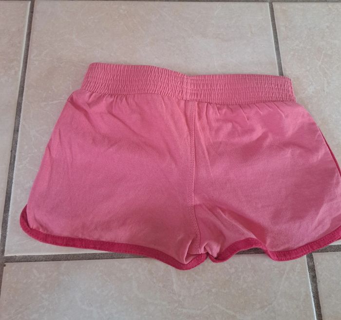 Short taille élastique rose 6 ans 👧 Winx en TBE - photo numéro 2