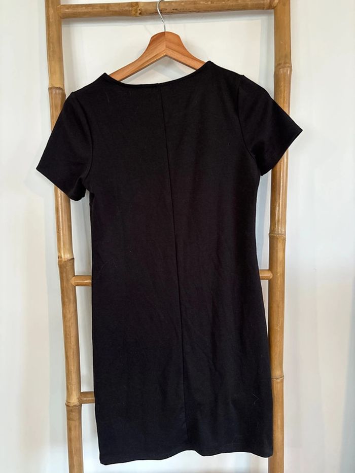 Robe noire - photo numéro 4