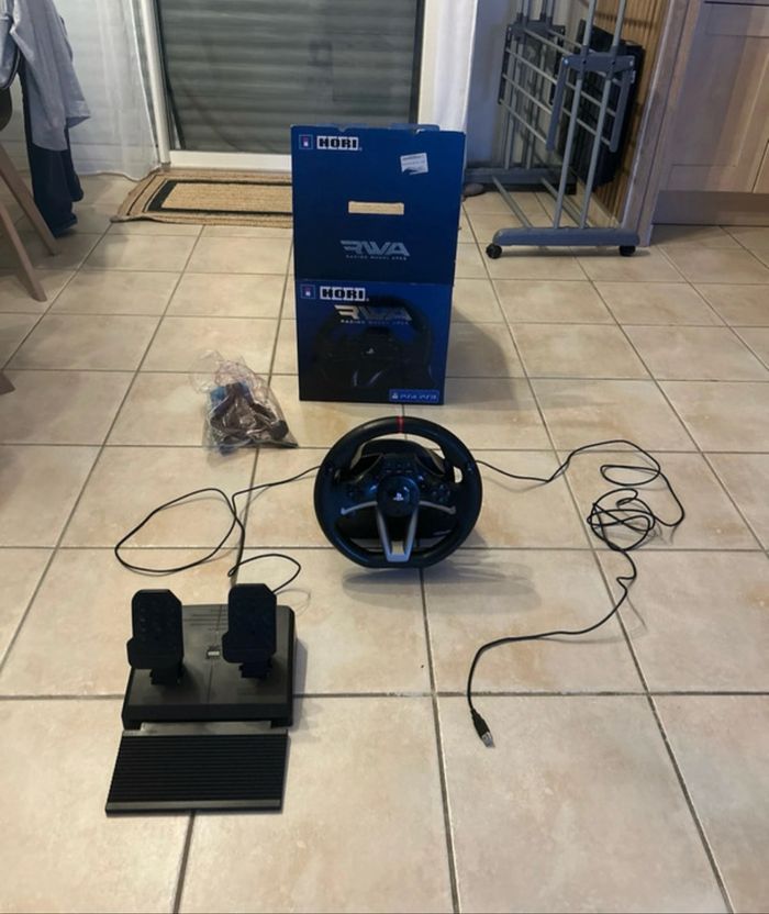 Volant Simulateur PS3-PS4 Hori(comme neuf ) - photo numéro 10