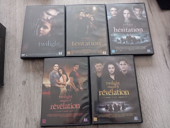 Intégral de la saga Twilight DVD chapitre 1 à 5 - photo numéro 2